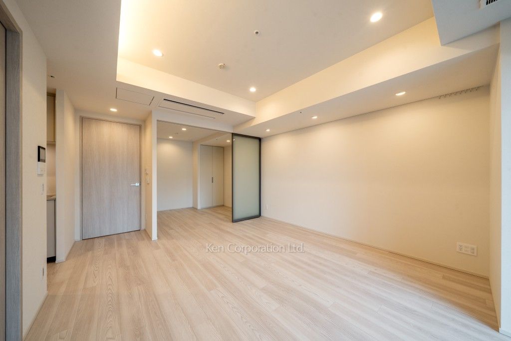 TAKANAWA GATEWAY CITY RESIDENCEの写真 リビングダイニング※画像は同タイプの1019号室（SFタイプ・スノーグレージュ）です。階数・カラータイプが異なる場合があります。 ※10階の同じ間取タイプを撮影。仕様が異なることがあります。