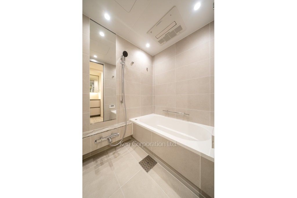 TAKANAWA GATEWAY CITY RESIDENCEの写真 バスルーム※画像は同タイプの1019号室（SFタイプ・スノーグレージュ）です。階数・カラータイプが異なる場合があります。 ※10階の同じ間取タイプを撮影。仕様が異なることがあります。