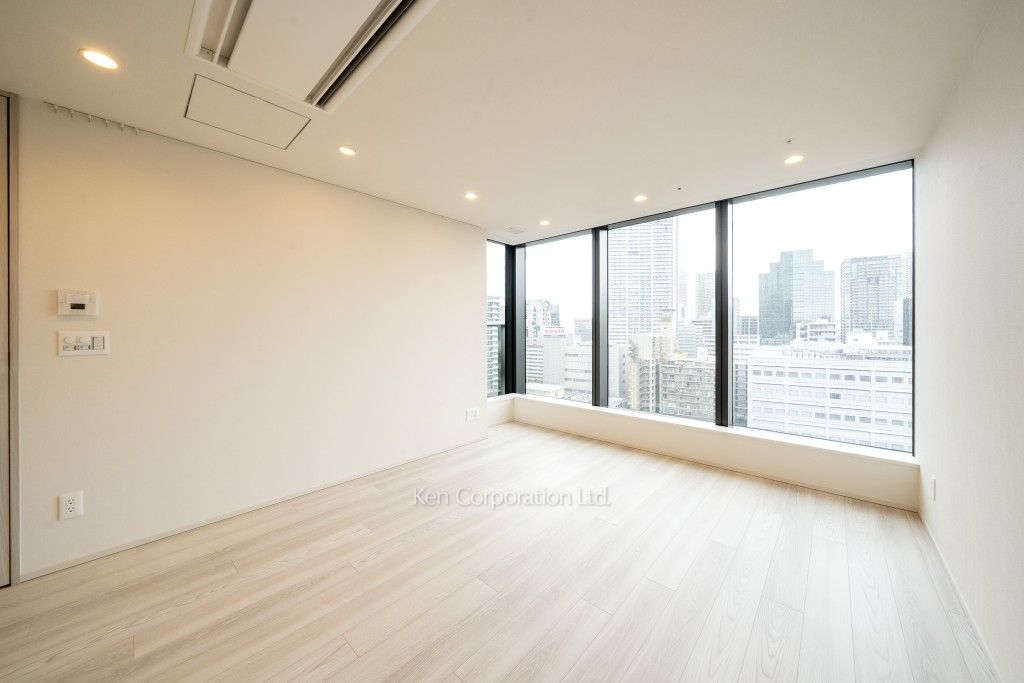 TAKANAWA GATEWAY CITY RESIDENCEの写真 マスターベッドルーム※画像は同タイプの1018号室（SGタイプ・スノーグレージュ）です。階数・カラータイプが異なる場合があります。 ※10階の同じ間取タイプを撮影。仕様が異なることがあります。