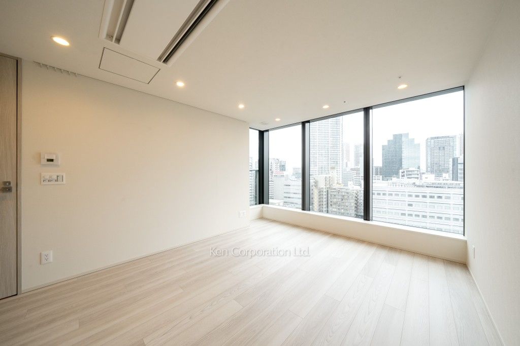 TAKANAWA GATEWAY CITY RESIDENCEの写真 マスターベッドルーム※画像は同タイプの1017号室（SHタイプ・スノーグレージュ）です。階数・カラータイプが異なる場合があります。 ※10階の同じ間取タイプを撮影。仕様が異なることがあります。