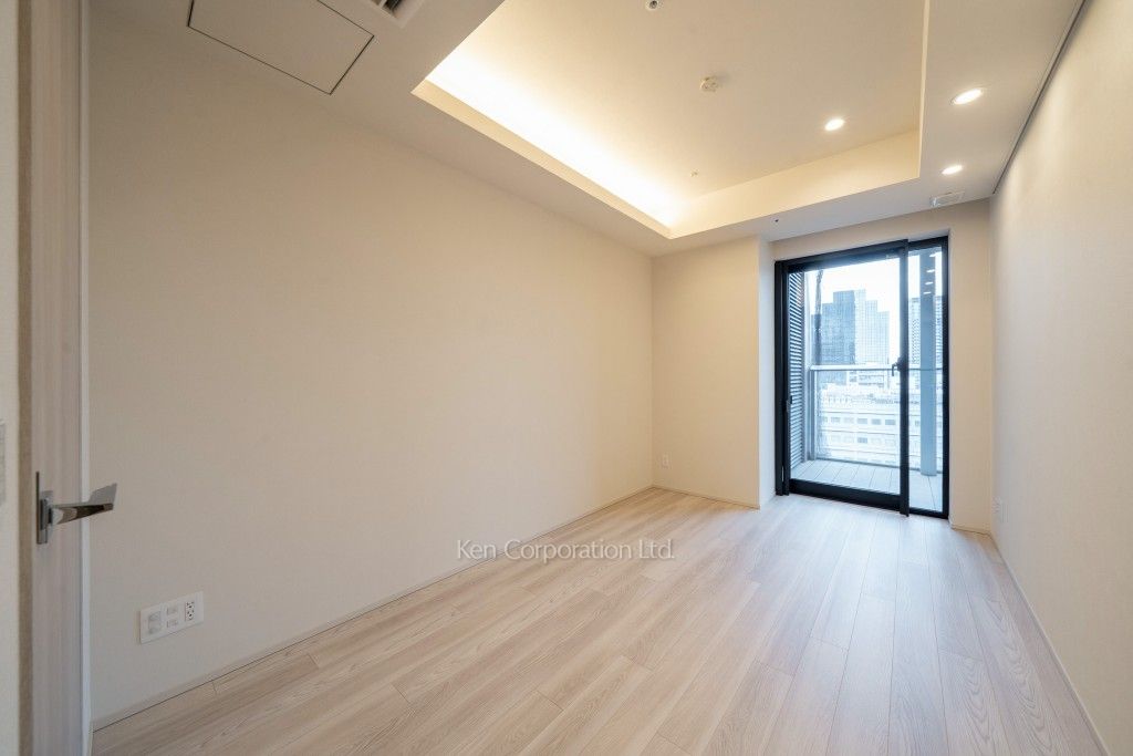 TAKANAWA GATEWAY CITY RESIDENCEの写真 マスターベッドルーム※画像は同タイプの1016号室（SIタイプ・スノーグレージュ）です。階数・カラータイプが異なる場合があります。 ※10階の同じ間取タイプを撮影。仕様が異なることがあります。