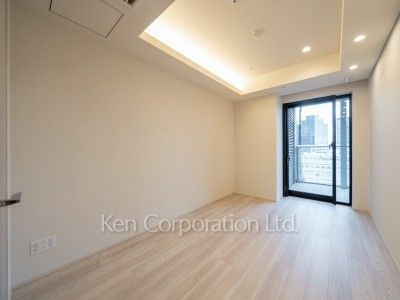 TAKANAWA GATEWAY CITY RESIDENCEの写真 マスターベッドルーム※画像は同タイプの1016号室（SIタイプ・スノーグレージュ）です。階数・カラータイプが異なる場合があります。 ※10階の同じ間取タイプを撮影。仕様が異なることがあります。