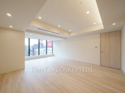 TAKANAWA GATEWAY CITY RESIDENCEの写真 リビングダイニング※画像は同タイプの1014号室（SKタイプ・スノーグレージュ）です。階数・カラータイプが異なる場合があります。 ※10階の同じ間取タイプを撮影。仕様が異なることがあります。