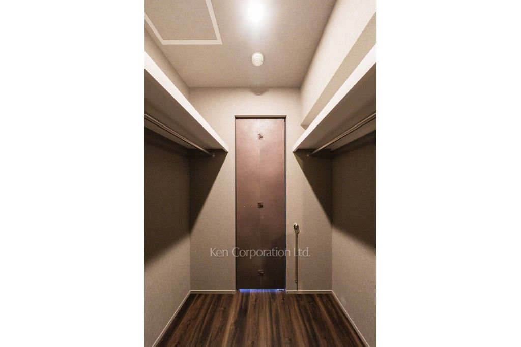 デュオフラッツ池尻大橋の写真 ウォークインクローゼット ※12階の同じ間取タイプを撮影。仕様が異なることがあります。