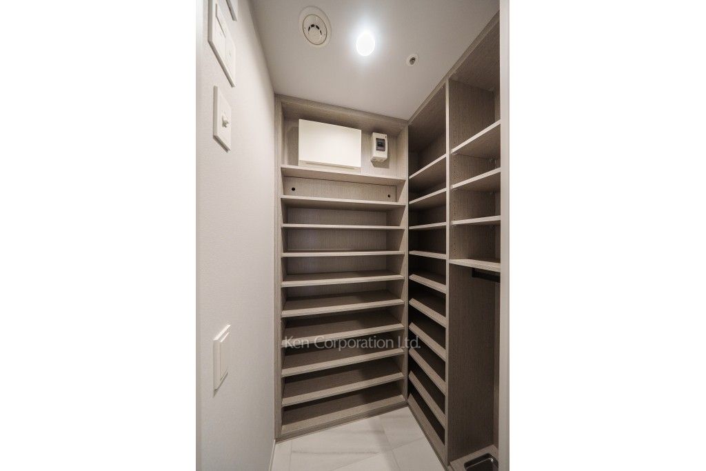 三田ガーデンヒルズ サウスヒルの写真 シューズインクローゼット