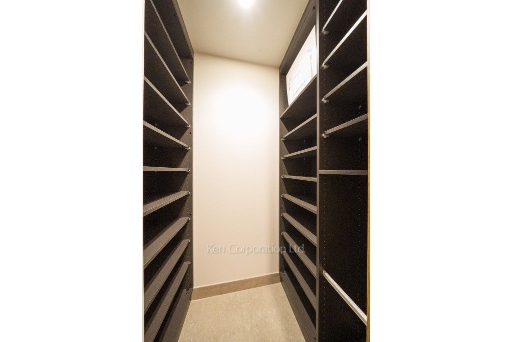 ザ・パークハウス千代田六番町の写真 シューズインクローゼット