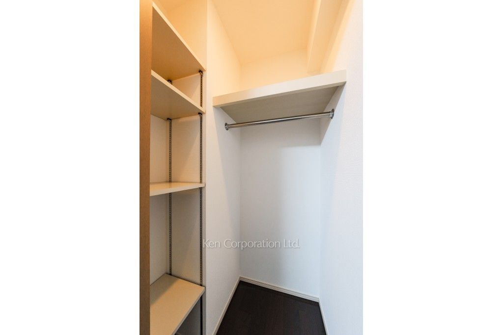 ミッドガーデン赤坂氷川の写真 ウォークインクローゼット