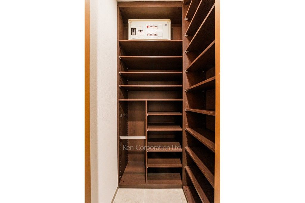 ミッドガーデン赤坂氷川の写真 シューズインクローゼット