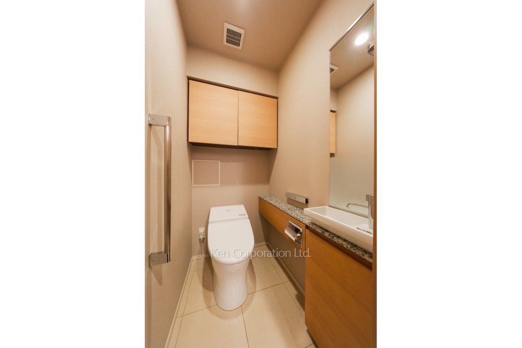 ミッドガーデン赤坂氷川の写真 トイレ