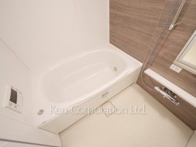 バスルーム ※3階の同じ間取タイプを撮影。仕様が異なることがあります。