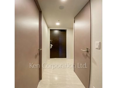 玄関 ※写真・画像は実際と異なる場合がございます。部屋写真は同一タイプのものです。（ただし、画像中にタイプ名の記載がある場合はその記載内容を優先します。）