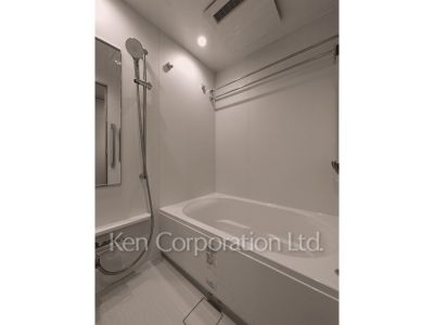 バスルーム ※写真・画像は実際と異なる場合がございます。部屋写真は同一タイプのものです。（ただし、画像中にタイプ名の記載がある場合はその記載内容を優先します。）