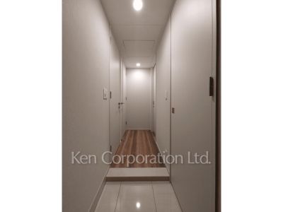 玄関 ※写真・画像は実際と異なる場合がございます。部屋写真は同一タイプのものです。（ただし、画像中にタイプ名の記載がある場合はその記載内容を優先します。）