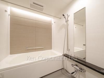 バスルーム ※9階の同じ間取タイプを撮影。仕様が異なることがあります。