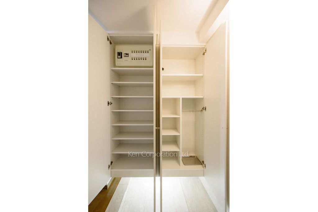 スカイグランデ汐留の写真 シューズクローゼット