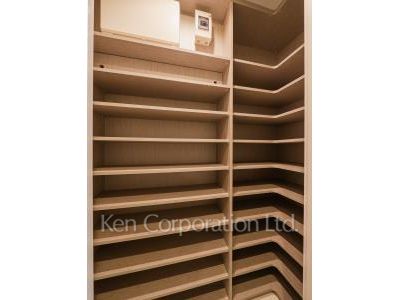 三田ガーデンヒルズイーストヒルの写真 シューズインクローゼット