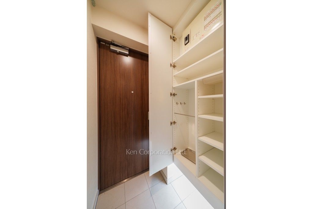 オープンレジデンシア六本木美術館前の写真 シューズクローゼット