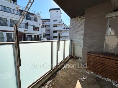 イニシア高輪プレシアスコートの写真 バルコニー