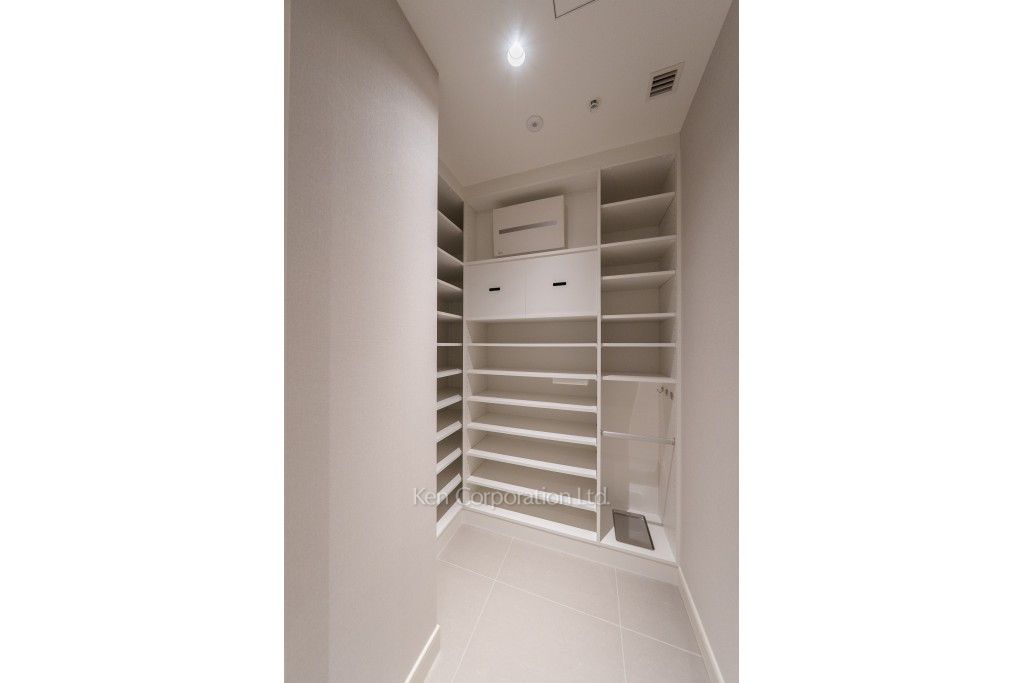 麻布台ヒルズ レジデンスBの写真 シューズインクローゼット