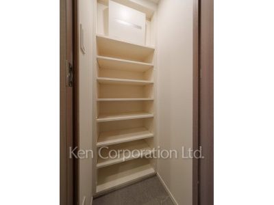 ザ・パークハビオ目黒プレイスの写真 シューズインクローゼット