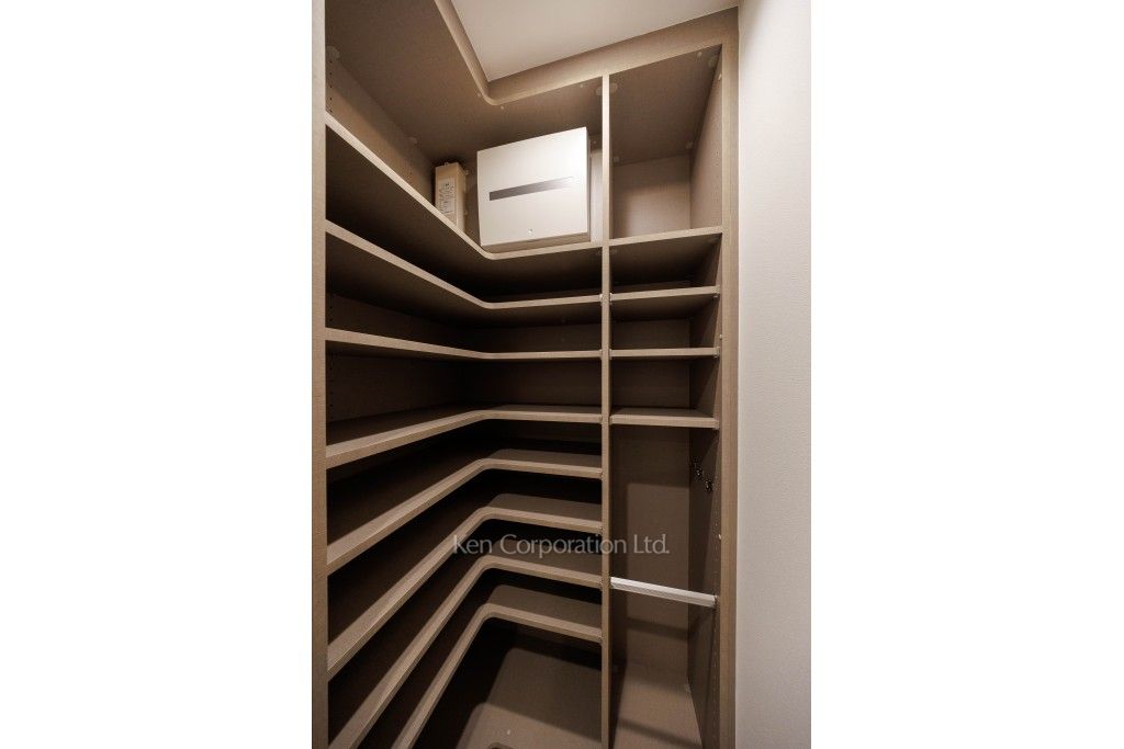 パークコート ザ・三番町ハウスの写真 シューズインクローゼット ※9階の同じ間取タイプを撮影。仕様が異なることがあります。