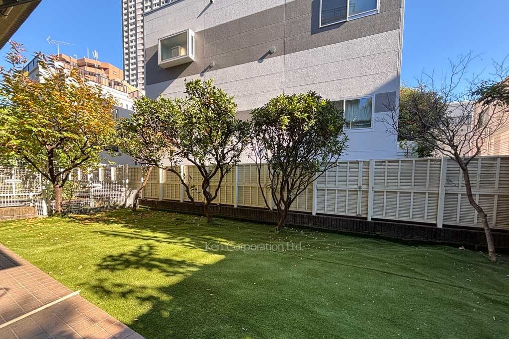 プリンスハイツ市ヶ谷の写真 バルコニー