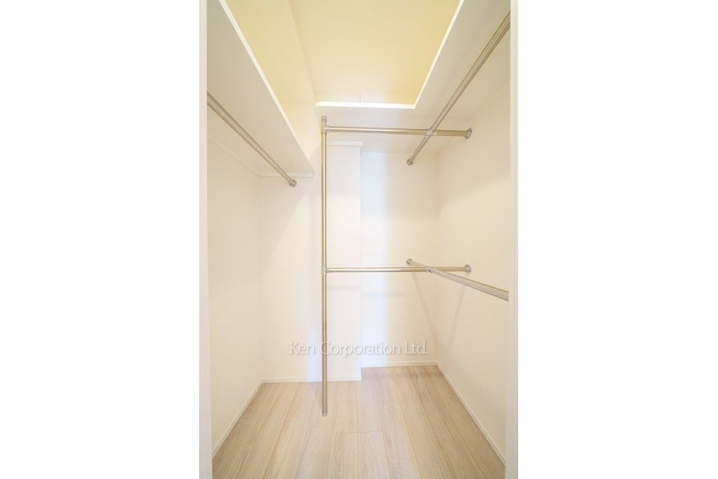 アジールコート都立大学の写真 ウォークインクローゼット ※3階の同じ間取タイプを撮影。仕様が異なることがあります。