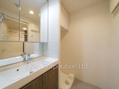 アジールコート都立大学の写真 パウダールーム ※3階の同じ間取タイプを撮影。仕様が異なることがあります。