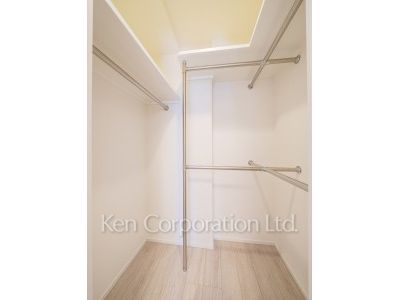 アジールコート都立大学の写真 ウォークインクローゼット ※3階の同じ間取タイプを撮影。仕様が異なることがあります。