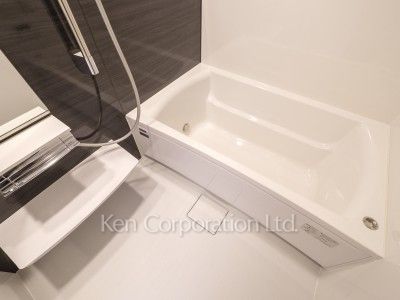 アジールコート都立大学の写真 バスルーム ※3階の同じ間取タイプを撮影。仕様が異なることがあります。