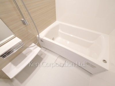 アジールコート都立大学の写真 バスルーム ※1階の同じ間取タイプを撮影。仕様が異なることがあります。