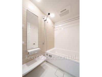 アジールコート都立大学の写真 バスルーム ※1階の同じ間取タイプを撮影。仕様が異なることがあります。