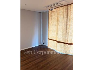 マスターベッドルーム