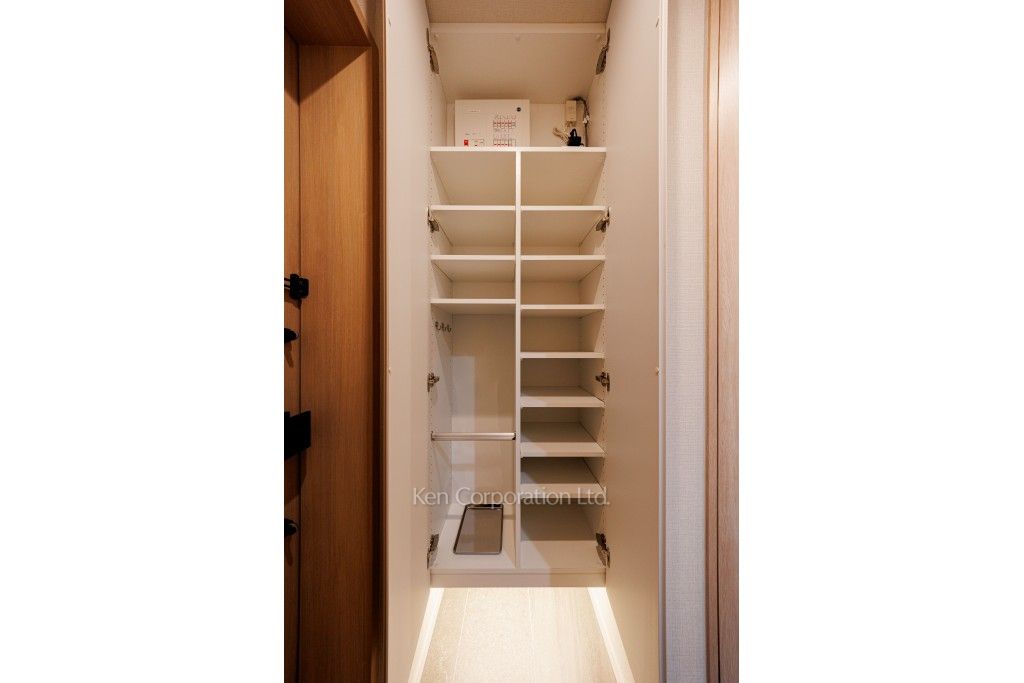 OIMACHI TRACKS RESIDENCE(SOHOフロア)の写真 シューズクローゼット