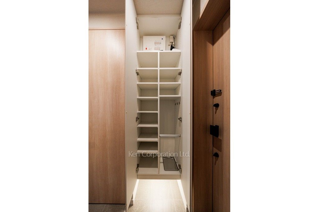 OIMACHI TRACKS RESIDENCE(SOHOフロア)の写真 シューズクローゼット ※14階の同じ間取タイプを撮影。仕様が異なることがあります。