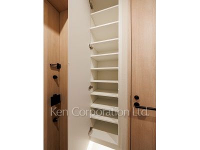 OIMACHI TRACKS RESIDENCE(SOHOフロア)の写真 シューズクローゼット