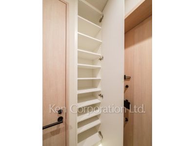 OIMACHI TRACKS RESIDENCE(SOHOフロア)の写真 シューズクローゼット