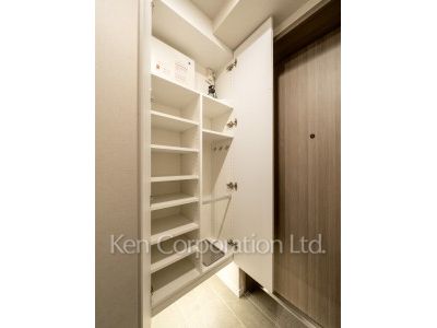 OIMACHI TRACKS RESIDENCEの写真 シューズクローゼット ※23階の同じ間取タイプを撮影。仕様が異なることがあります。