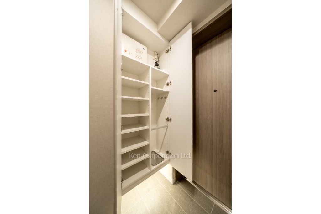 OIMACHI TRACKS RESIDENCEの写真 シューズクローゼット ※23階の同じ間取タイプを撮影。仕様が異なることがあります。