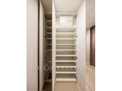 麻布台ヒルズ レジデンスBの写真 シューズクローゼット