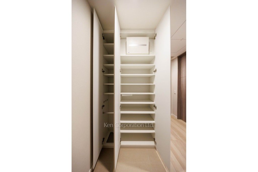 麻布台ヒルズ レジデンスBの写真 シューズクローゼット