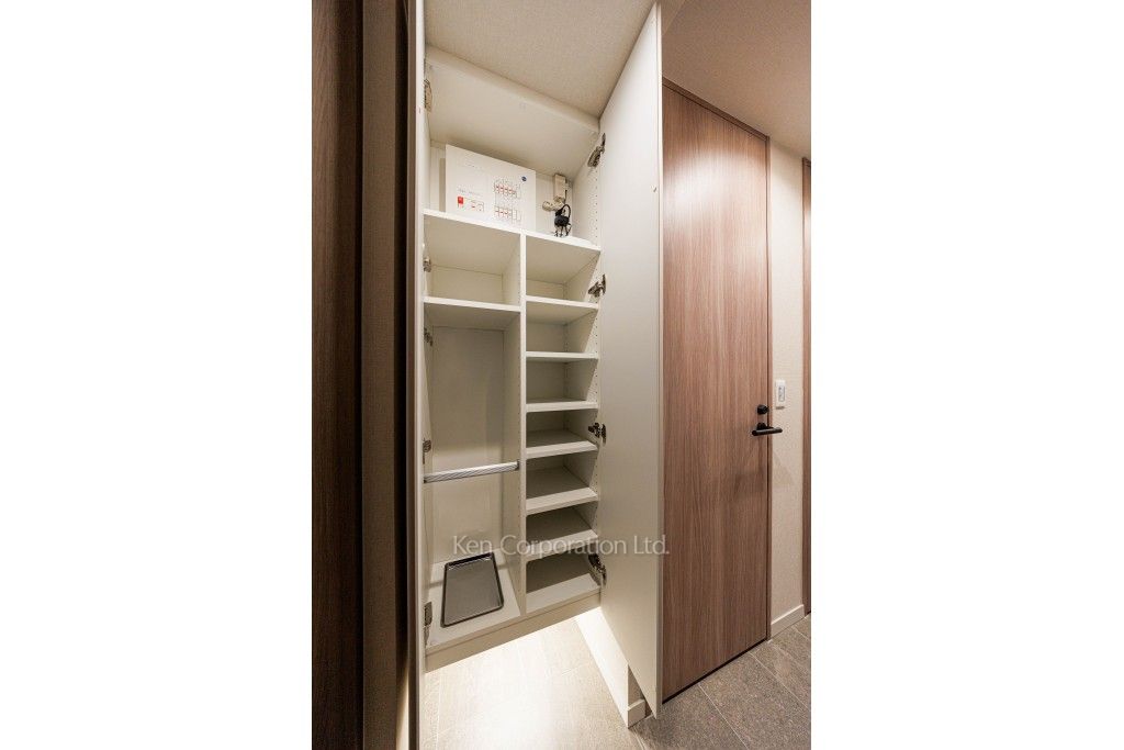 OIMACHI TRACKS RESIDENCEの写真 シューズクローゼット ※19階の同じ間取タイプを撮影。仕様が異なることがあります。