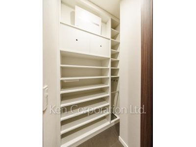 麻布台ヒルズ レジデンスBの写真 シューズインクローゼット