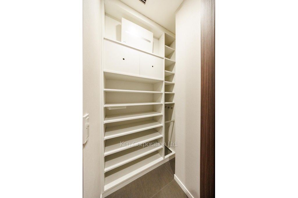 麻布台ヒルズ レジデンスBの写真 シューズインクローゼット