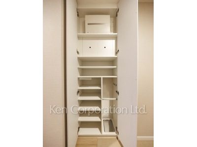 麻布台ヒルズ レジデンスBの写真 シューズクローゼット