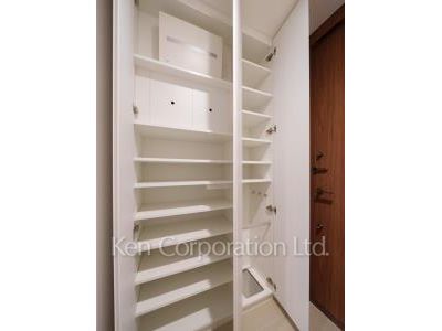 麻布台ヒルズ レジデンスBの写真 シューズクローゼット