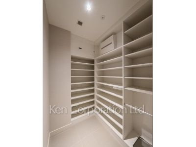 麻布台ヒルズ レジデンスBの写真 シューズインクローゼット