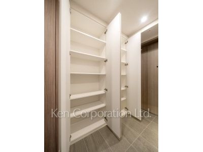 OIMACHI TRACKS RESIDENCEの写真 シューズクローゼット ※23階の同じ間取タイプを撮影。仕様が異なることがあります。