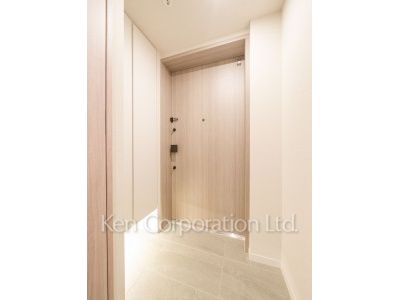 玄関 ※23階の同じ間取タイプを撮影。仕様が異なることがあります。