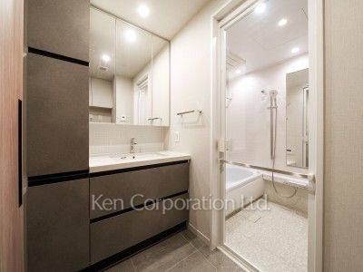 パウダールーム ※23階の同じ間取タイプを撮影。仕様が異なることがあります。